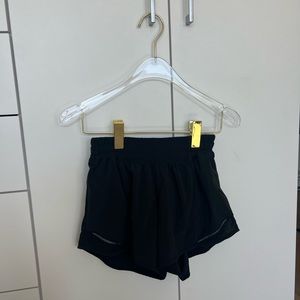 Lululemon hotty hot high rise shorts size 4